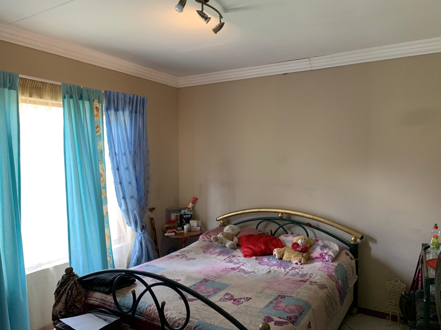 To Let 3 Bedroom Property for Rent in Melodie North West